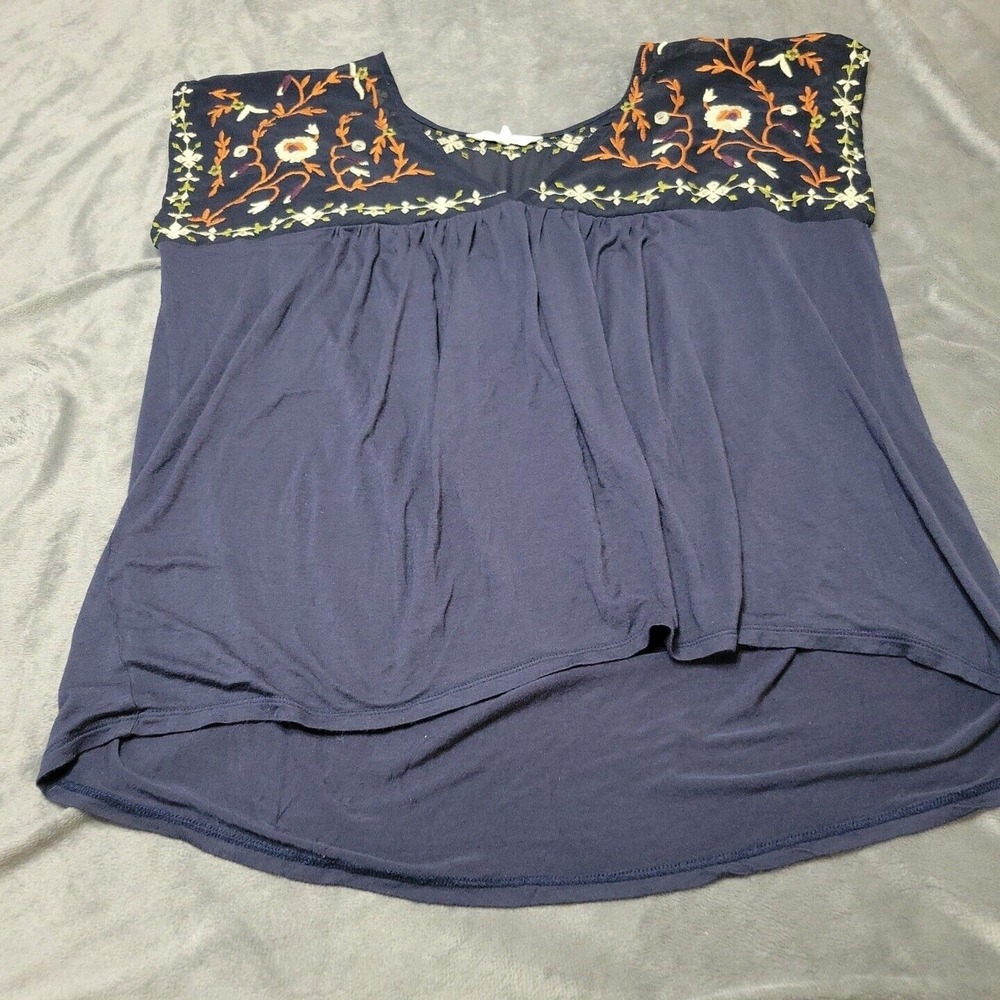 Amaryllis Shirt Womens 1X Blue Embroidered Floral Scoop Neck Comfort Stretch Top